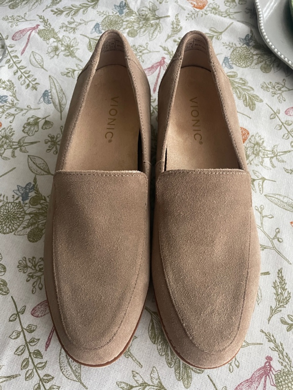 Vionic Kensley Taupe Suede Slip-On Loafers Size 7